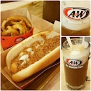 Chicken Coney Meal Rm 15.30 (Sgd $5) We Singaporean are fanatic when we see A&W.