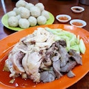 Chicken 🐔 Rice-balls set for 4 pax at Rm34(Sgd11); The Chicken Rice Balls here is tasty!