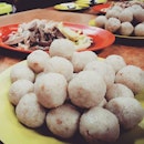 If u come Malacca without having chicken rice ball, might as well u don't come to Malacca...
