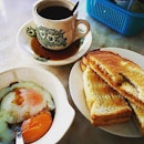 I love simple local breakfast 
Total damage (RM7.20)

#rotibakar #kopio #malaysianbreakfast #haikeecafe #cuticutimalaysia #burpple #batupahat #halfboiledegg