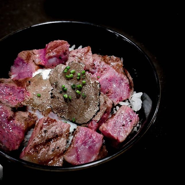 A best seller at Tamashii Robataya, the Saga Gyu Don ($58++) comes with thick chunks of well marbled wagyu beef, an abundant amount of truffle shavings and a wobbly egg.