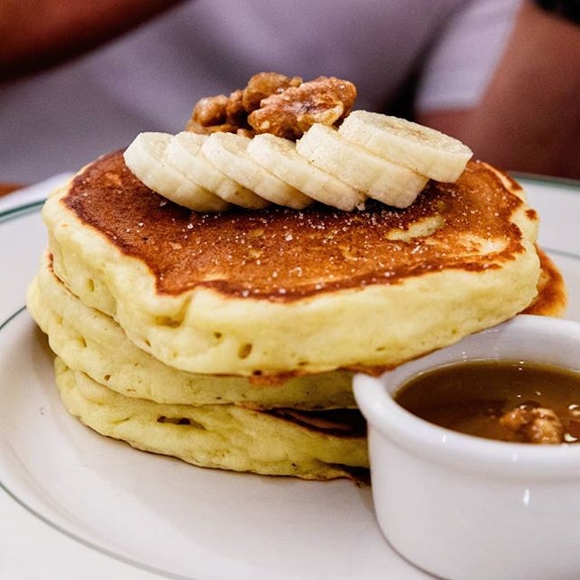 Still the best American pancakes I can find in Singapore; had the Banana Walnut ($19++) during my most recent visit but still prefer the Blueberries the most, followed by the surprisingly warm and melty Chocolate Chunks.