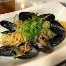 Black mussel aglio at #therusticbistro  #joleneats #burpple