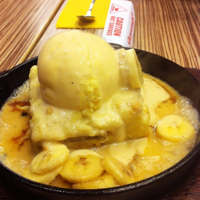 Super Hot Super Fattening Banana Crumble With Butterscotch Syrup And Real Banana Pieces