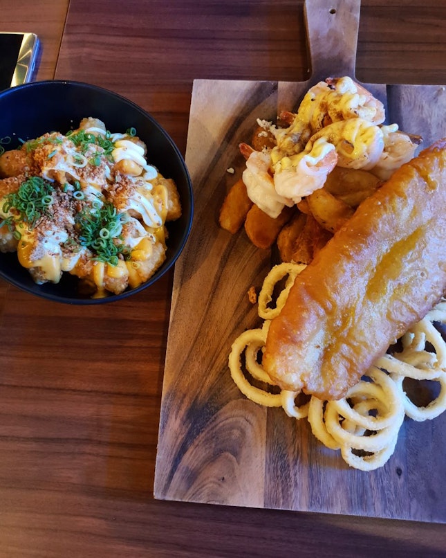 Date Night With Typhoon Tater Tots And Seafood Platter