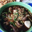authentic thai stewed beef noodle (01-32)