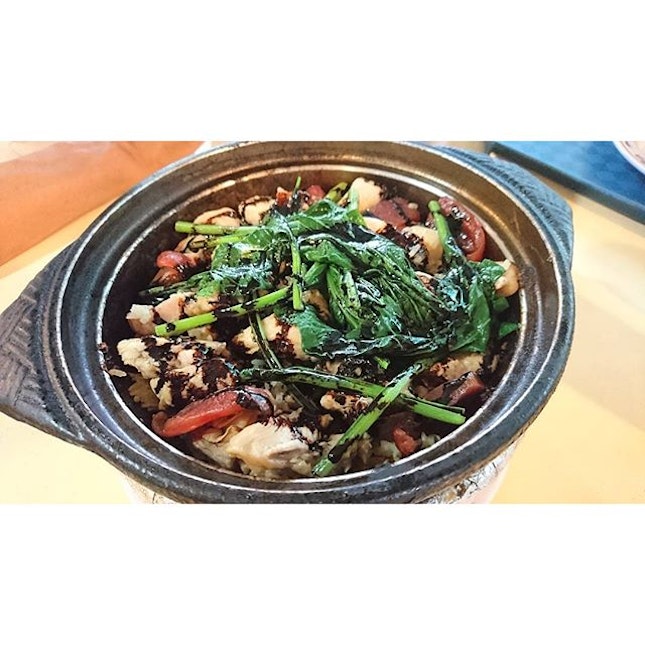 this was the other claypot chicken rice in t... (60/116)