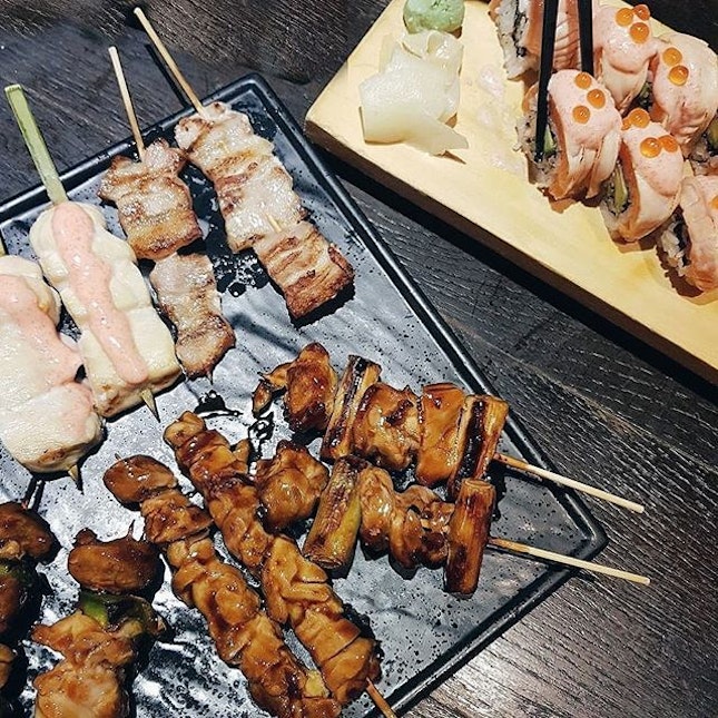Sumire Yakitori Platter 12 Skewer 🍢🍡 ($29.80) || Aburi Salmon Mentaiko Mayo Roll🥢🥢 ($16.80) ⁣
⁣
Craving for some beer or drinks over dinner while chilling?