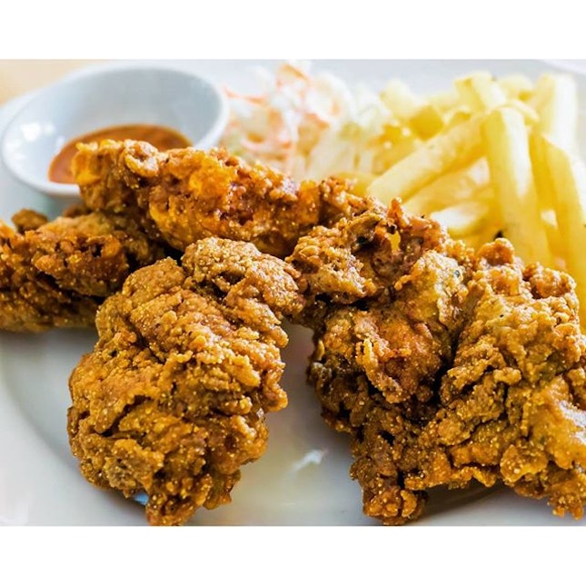 Southern-style Deep-fried Buttermilk Chicken with Slaw + Fries
Not your usual chicken cutlet at your western food restaurant.