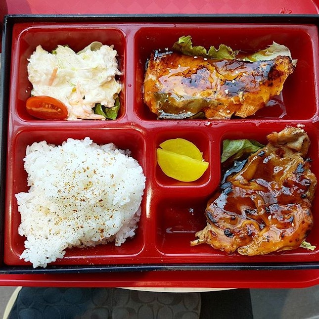 Japanese Bento - Salmon + Teriyaki Chicken Set
My kind of comfort food 😚