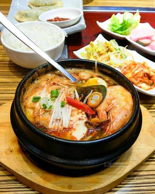 Super value lunch set at Kimchi Korean Restaurant
The Haemul Sundubu Jjigae is full of ingredients!