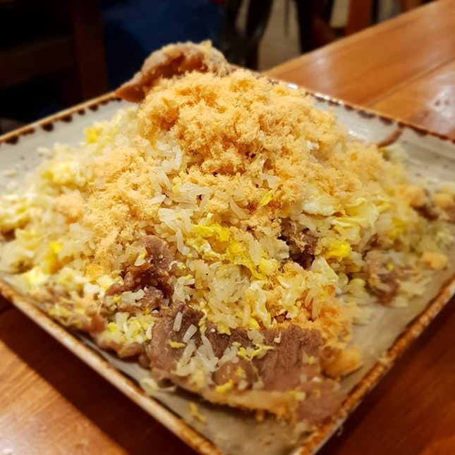 Beef Fried Rice - This item was removed in their new menu but surprisingly it's available upon request😃 Even though it looks completely different from the one we had here last year, it still tastes as fabulous!