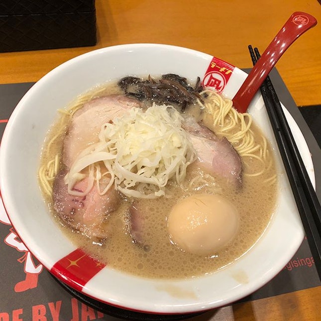 Original King (Butao) ($13.90)
🍜
I totally enjoyed this umami bowl of handcrafted noodle immersed in signature tonkotsu pork-broth 😍 You can customize your order for soup base, toppings, spiciness, noodle firmness.