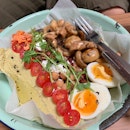 Avocado Hummus Pita Bread (RM22)