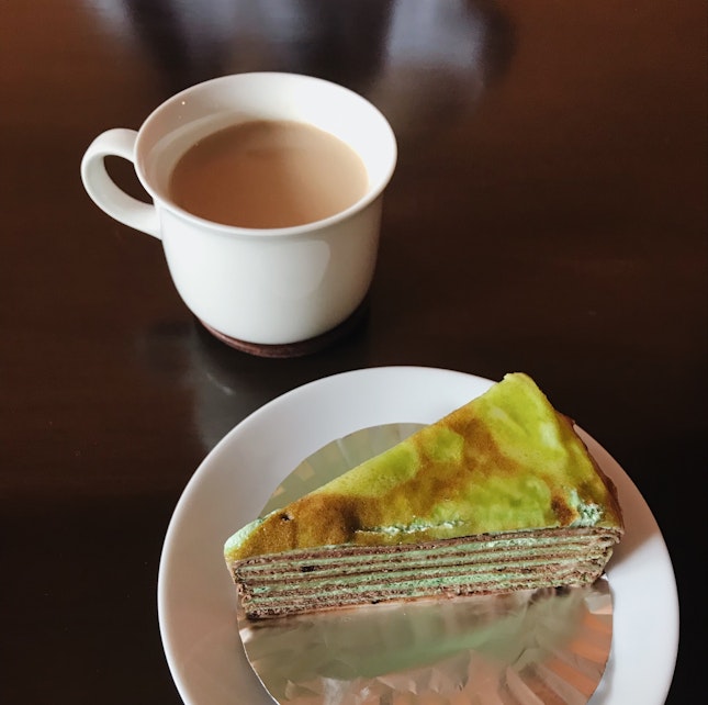 House Milk Coffee, Matcha Chocolate Cake (RM15 in a set from 1-3pm)