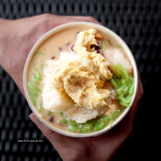 Iced chendol with durian, red bean and glutinous rice [$2.60]