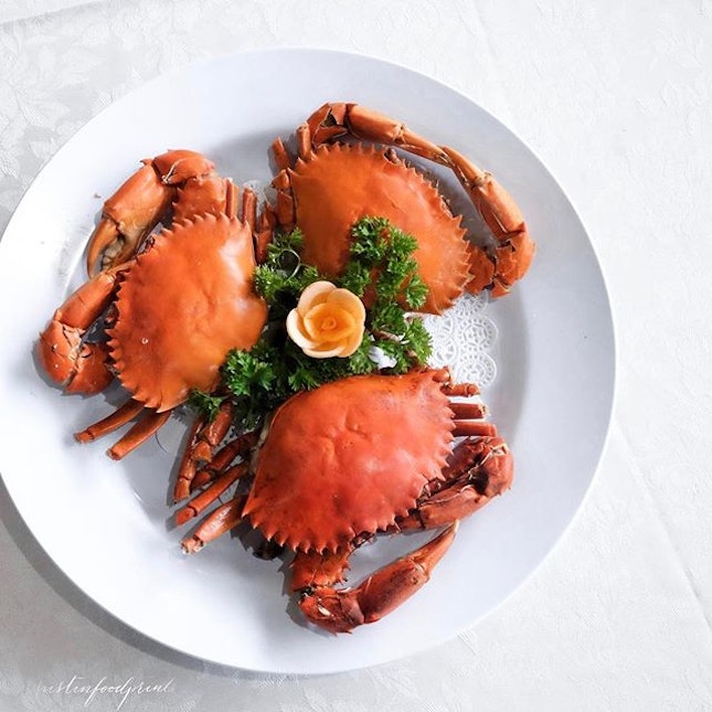 Signature Cold Crab (seasonal price, $31 each at time of writing).
