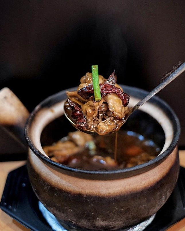 Claypot Dried Chilli Frog Meat ($18.90).