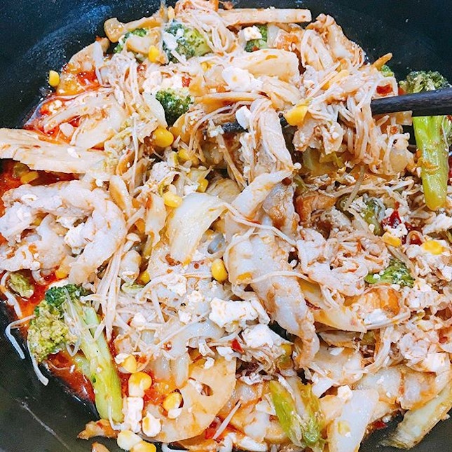 Homecooked Mala xiang guo, using 老干妈 chilli oil 😂 John Cena’s reccomendation