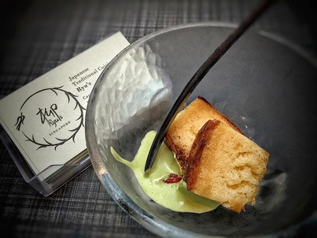 🍰 Delicious homemade Nagasaki Castella cake to end the beautiful set lunch SGD 15++ at Ryu's.
