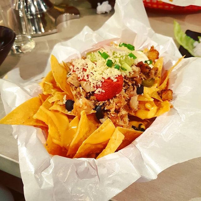 Ending Thursday with a well-loaded cajun chicken nachos.