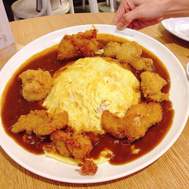 [Washoku Goen] A SINGLE portion at Goen Curry 😅😍 fish katsu curry with a fluffy omelette.