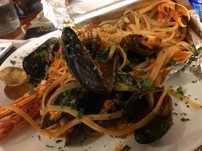 A perfect seafood #linguine to kickoff my #italia trip.
