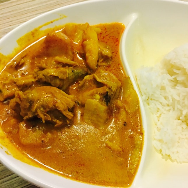 Curry Chicken With Rice