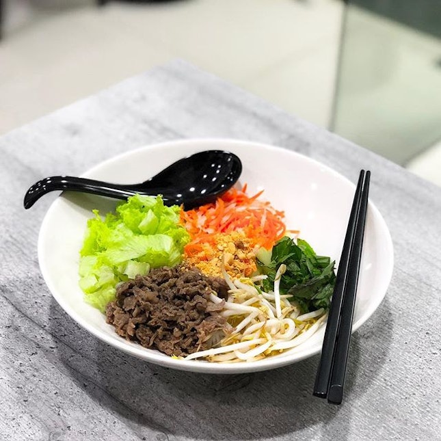 Signs A Taste Of Vietnam Pho - Salad with Noodle - Beef Noodle Salad (💵S$6) 🥢
•
ACAMASEATS & GTK💮: Although this dish is parked under the salad section, it’s much more satisfying and comforting than any salad bowls out there.