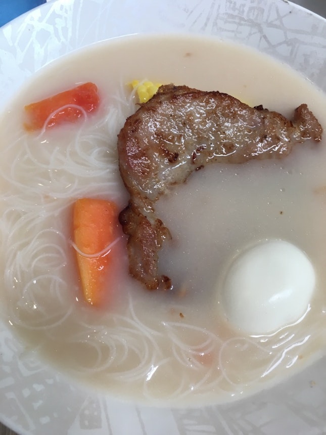 Pork Chop w/h Bee Hoon in Papaya soup