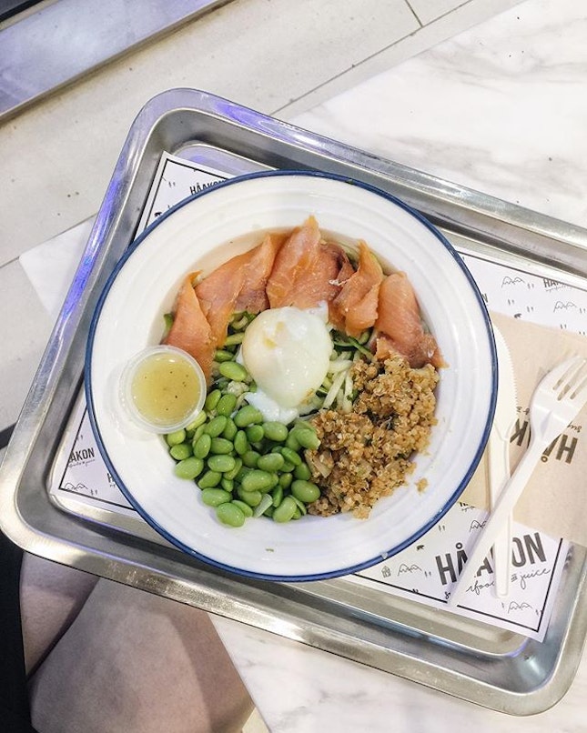Tried customising my own salad for lunch the other day @haakon.sg  #sgfood #sgfoodies #burpple #instafood_sg #sgcafe #healthyfood 
#iphoneonly #おいしい 
#foodvsco #f52grams #eeeeeats #huffposttaste #onthetable #buzzfeast #forkyeah #getinmybelly #food52 #feedfeed #lovefood #tastethisnext #eattheworld #foodandwine #healthyeating #feedyoursoull #eatfamous #tastingtable #bestfoodworld #beautifulcuisines #dailyfoodfeed