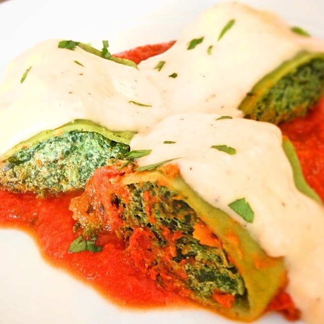 Cannelloni with spinach and ricotta cheese.