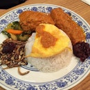 nasi lemak :) 😋❤️😘💗💁🏻🍚🍳🐔 #jerleneneedsinstagram #grandmas #sunteccity #sg #singapore #singaporeaneats #yummy #lunch #tfjsg50