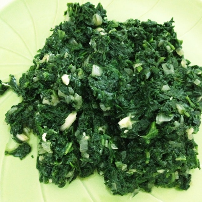 Steamed Spinach With Garlic And Olive Oil
