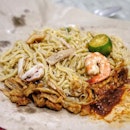 Grew up with Lim Hokkien Fried Mee and it continues to be our favourite over the years.