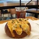 Chicken Mushroom Pull Apart Bread | Chicken chunks with Shimeji mushrooms topped with cheddar cheese and spring onions.