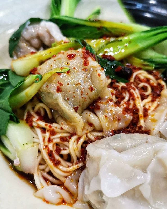 Pork Dumpling Noodles (Dry) / 抄手拌面(干) :
:
#singapore #sg #igsg #sgig #sgfood #sgfoodies #food #foodie #foodies #burpple #burpplesg #foodporn #foodpornsg #instafood #gourmet #foodstagram #yummy #yum #foodphotography #nofilter #lunch #pork #dumplings #noodles #chinesefood #chilli #shiok #weekend #saturday #hawkers