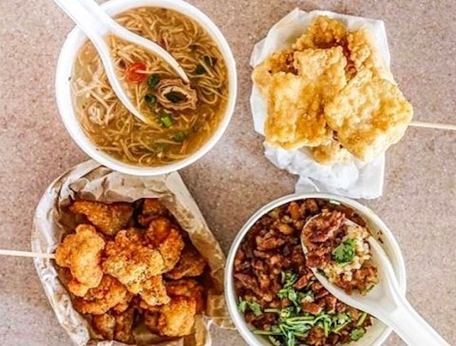 A five-minute walk from Harbourfront MRT Station is all you need to get to Eat 3 Bowls, which has lu rou fan that tastes just like Taiwan’s.