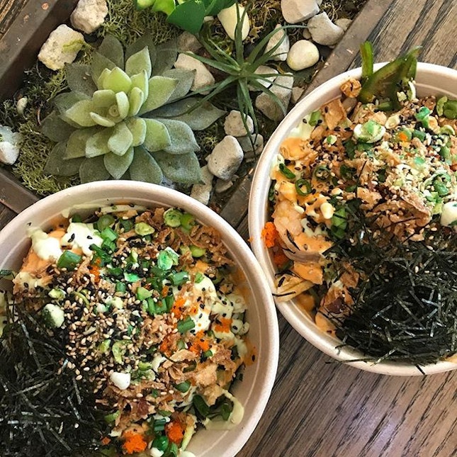 Love love north america becuz poke bowls are so easy to find and they aint super ex either!!