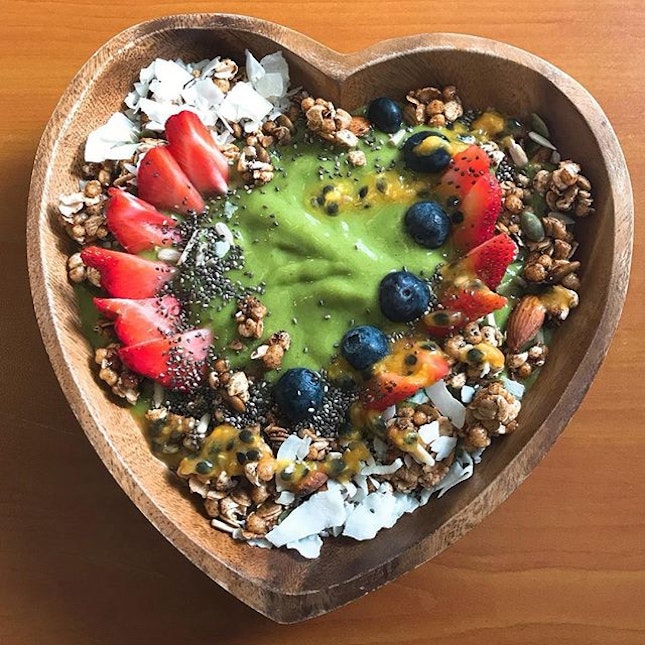 SINGAPORE
This Fruity Matcha Signature Bowl is such a steal for those who love acai!