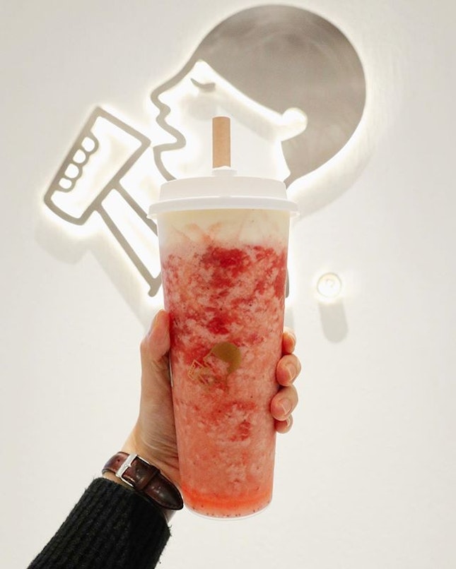 The good- looking and refreshing Very Strawberry Cheezo!