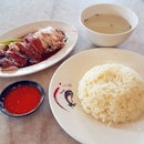 Think I need to sneak away from Raya Haji visiting tomorrow and get me some chicken rice again!