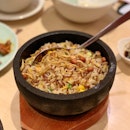 Fried Mixed Grain Rice With Conpoy In Hot Stone Pot