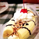 Banana split. Ice cream can't compare to @monkiepoo dessert!