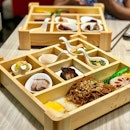 Bamboo Noodle Set LunchAt $13.99/12.99 respectively, it’s quite affordable to have a ‘grand sampler’ type of meal.
