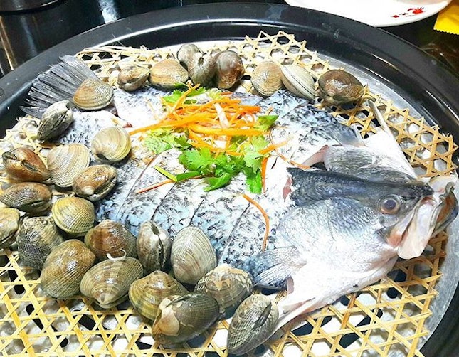 We loaded the Sea Bass (SGD$25.00) and Clams (SGD$12.00), the recommendation steam time was 4 to 5 minutes.