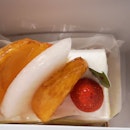 Seasonal Persimmon And Pear Sand Cake 4.8nett