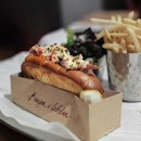 Fresh lobster meat with Japanese mayo and lemon sauce, served with toaste brioche bun.