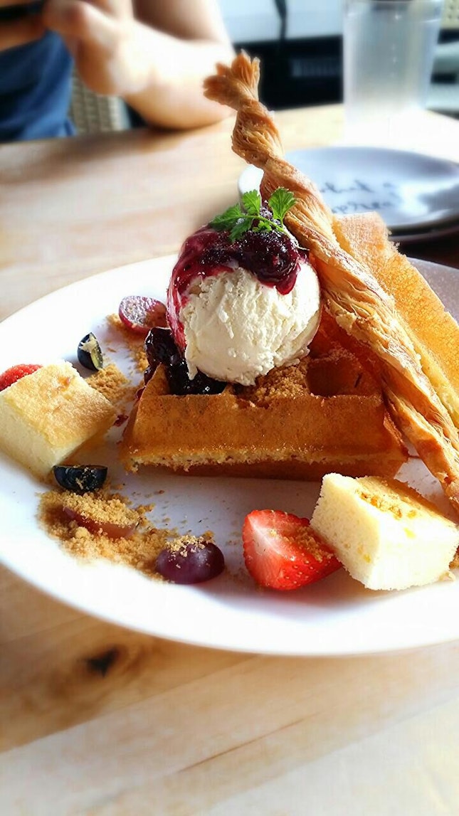 Waffles With Cheesecake & Berries