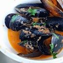 Mussels In Coconut Curry ($13)